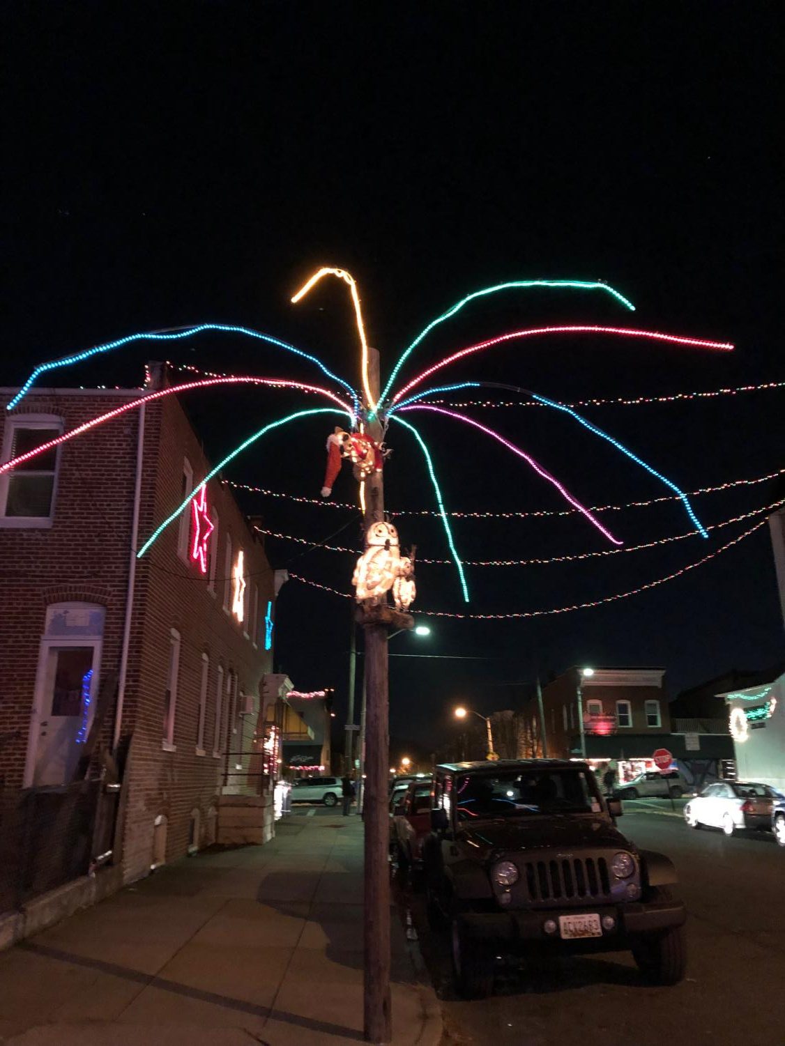 Christmas Lights of 34th Street in Hampden! NDP Gateway